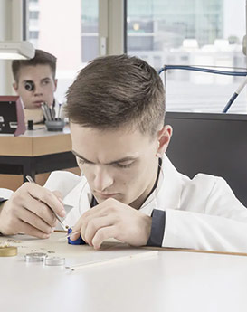 凯罗尔·切尔西-积家手表官方售后服务中心